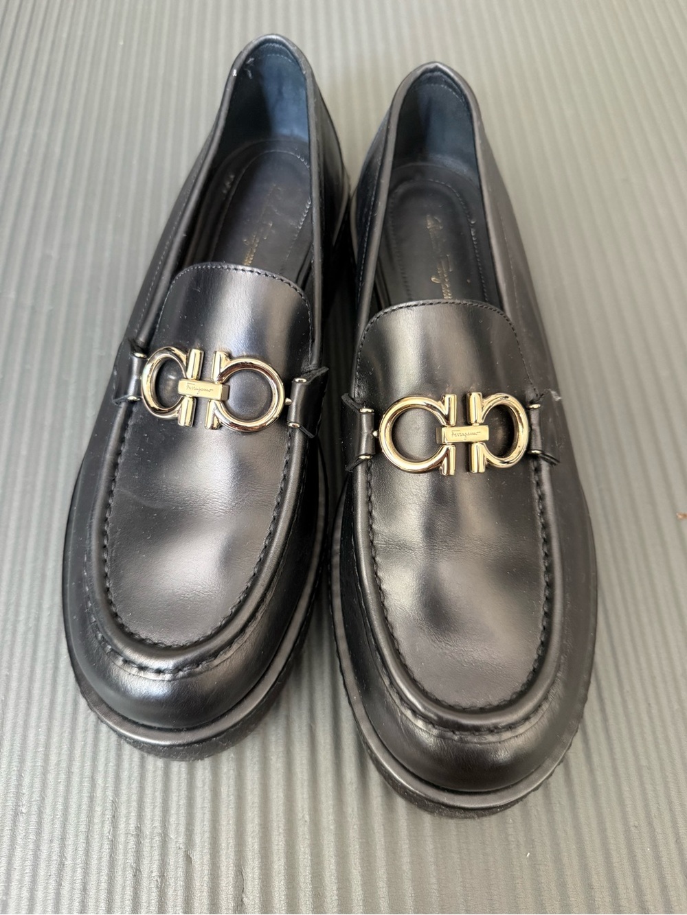 FERRAGAMO Rolo Lug loafers